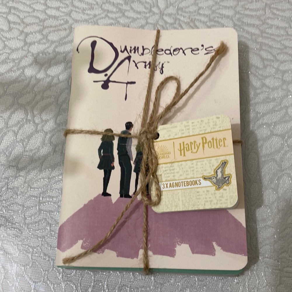 🌸 NWT Harry Potter 3 pk notebooks